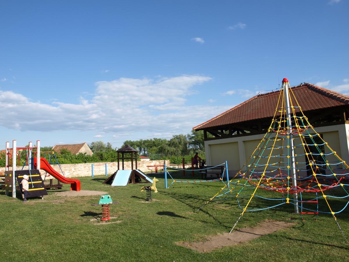 Apartmany Fojtova Studna Sedlec  Exterior photo